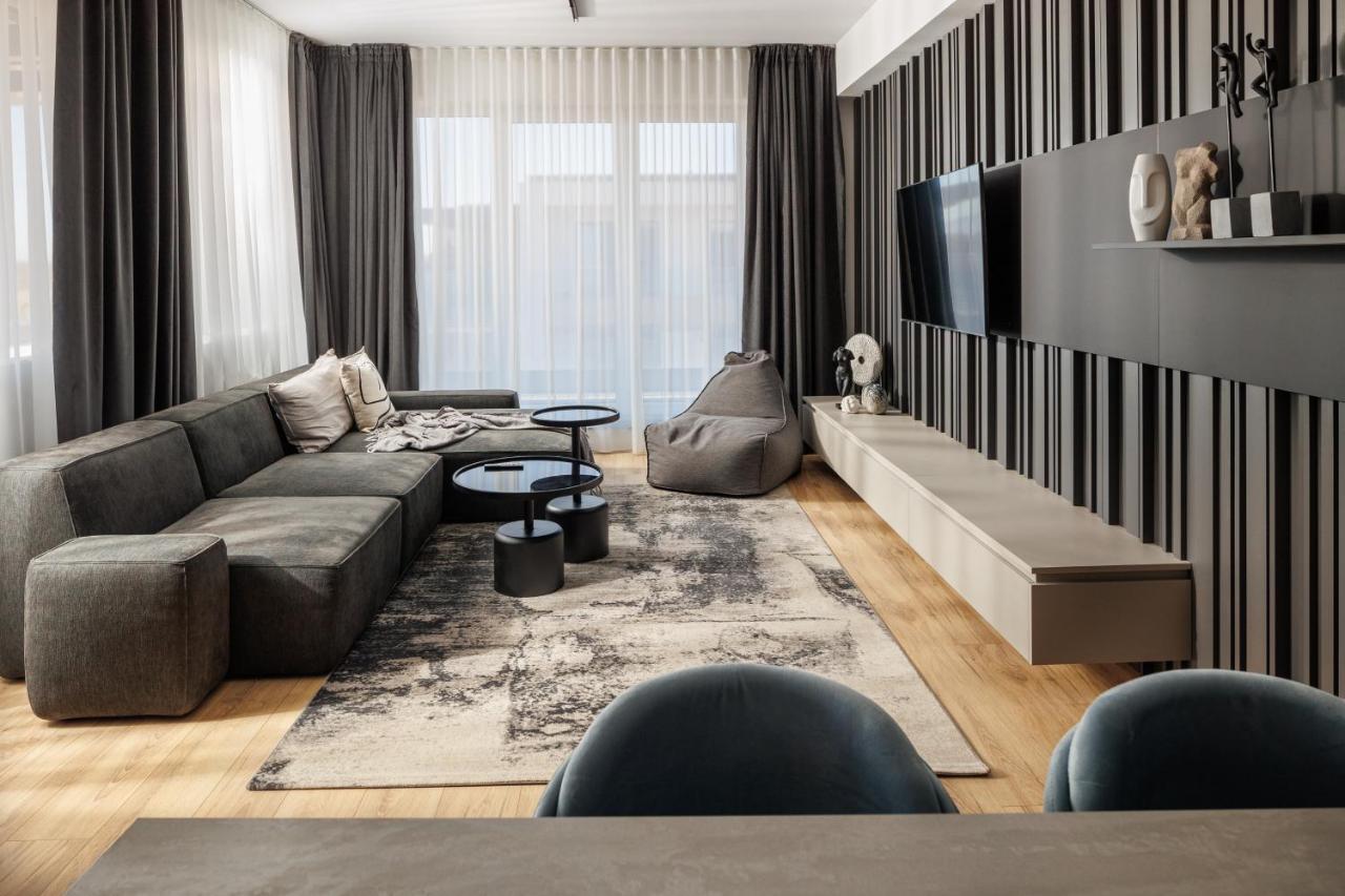 Mandala Designer Apartments With Free Private Parking, Near Mall Coresi Брашов Екстериор снимка
