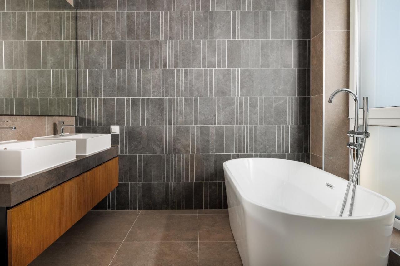 Mandala Designer Apartments With Free Private Parking, Near Mall Coresi Брашов Екстериор снимка