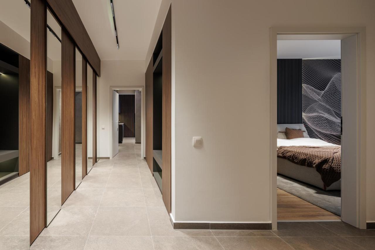 Mandala Designer Apartments With Free Private Parking, Near Mall Coresi Брашов Екстериор снимка