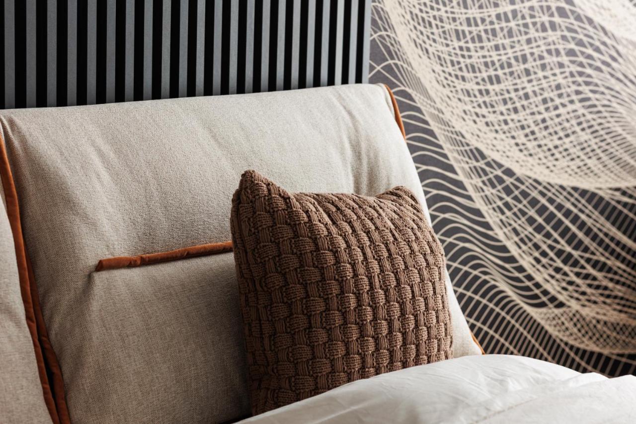 Mandala Designer Apartments With Free Private Parking, Near Mall Coresi Брашов Екстериор снимка