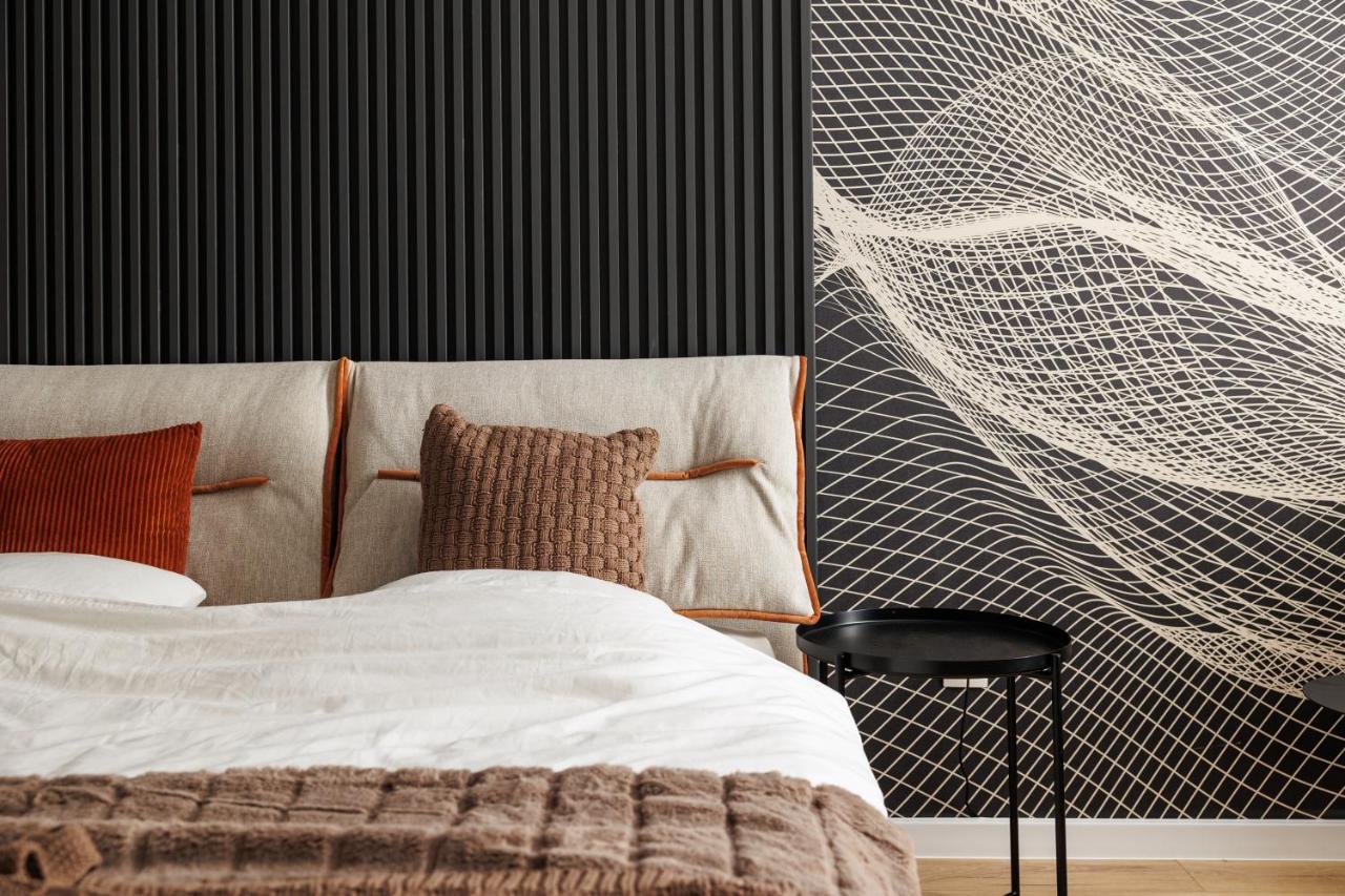 Mandala Designer Apartments With Free Private Parking, Near Mall Coresi Брашов Екстериор снимка