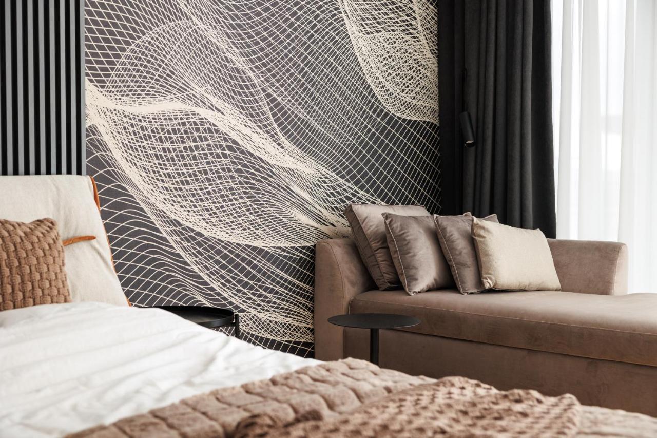 Mandala Designer Apartments With Free Private Parking, Near Mall Coresi Брашов Екстериор снимка