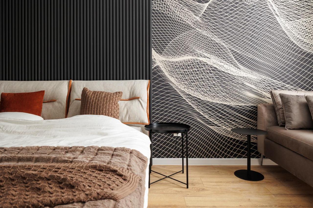Mandala Designer Apartments With Free Private Parking, Near Mall Coresi Брашов Екстериор снимка