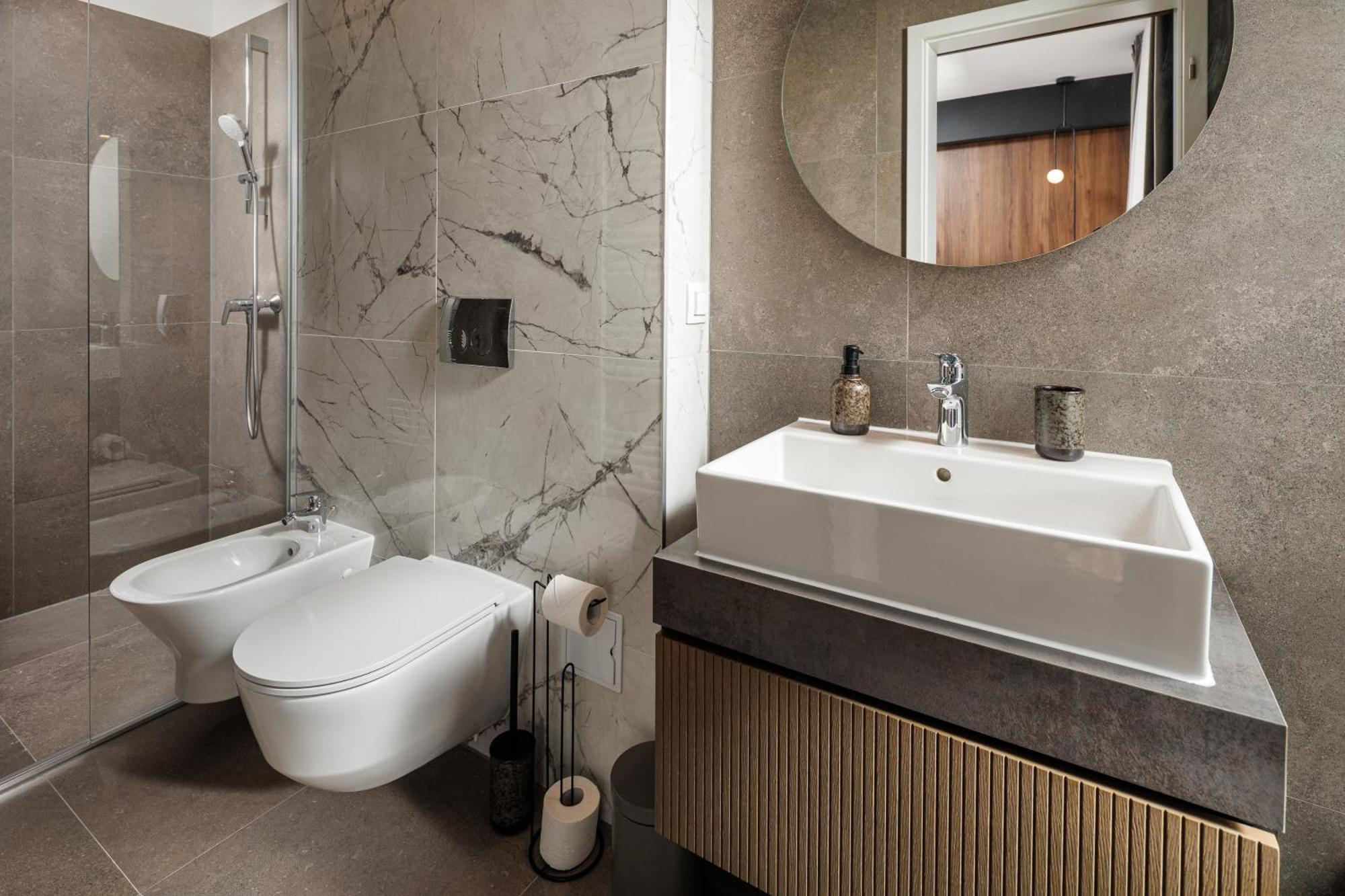 Mandala Designer Apartments With Free Private Parking, Near Mall Coresi Брашов Екстериор снимка