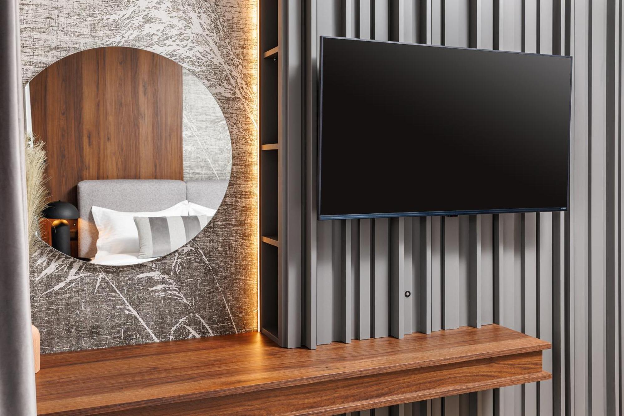 Mandala Designer Apartments With Free Private Parking, Near Mall Coresi Брашов Екстериор снимка