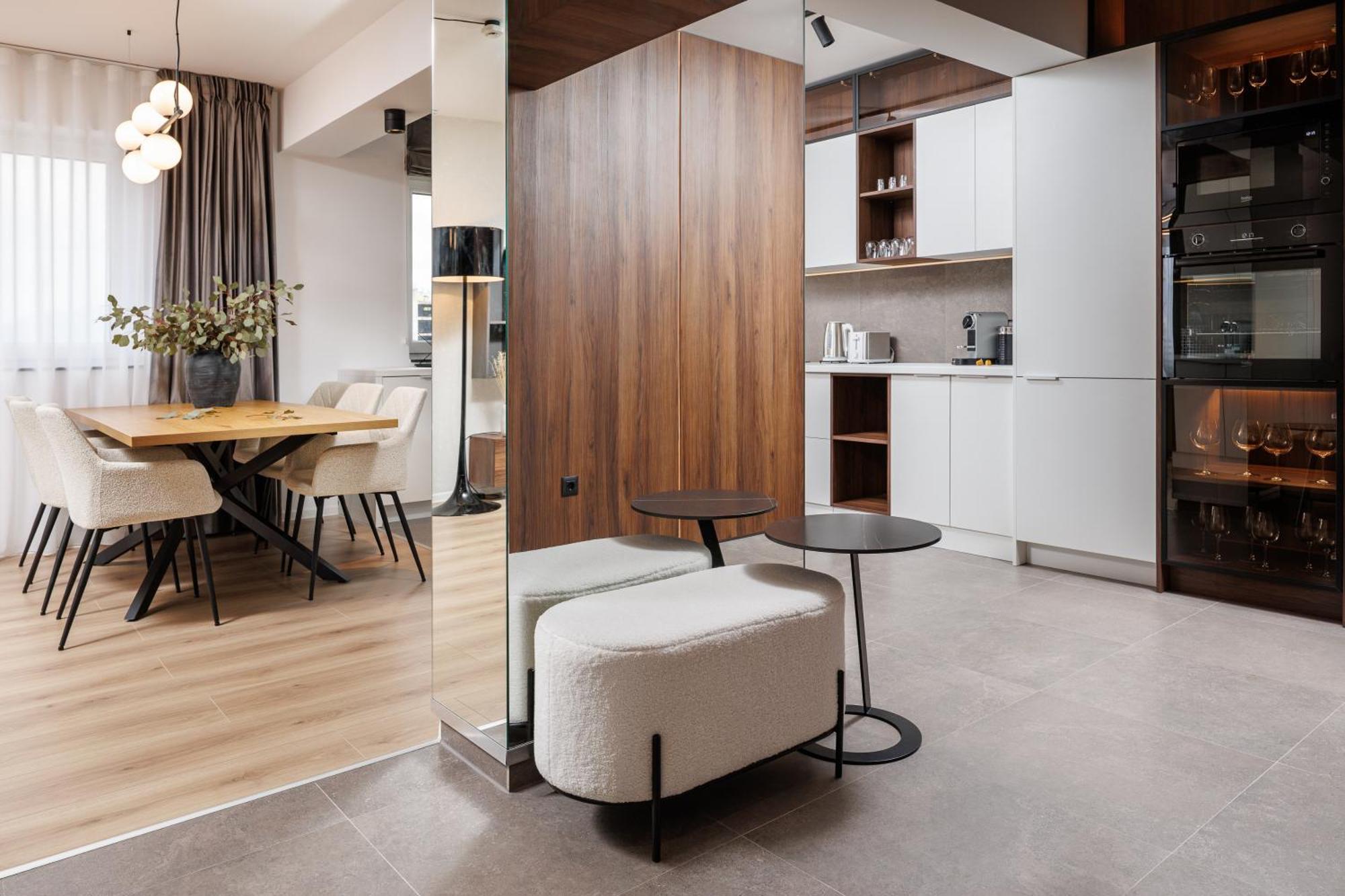 Mandala Designer Apartments With Free Private Parking, Near Mall Coresi Брашов Екстериор снимка