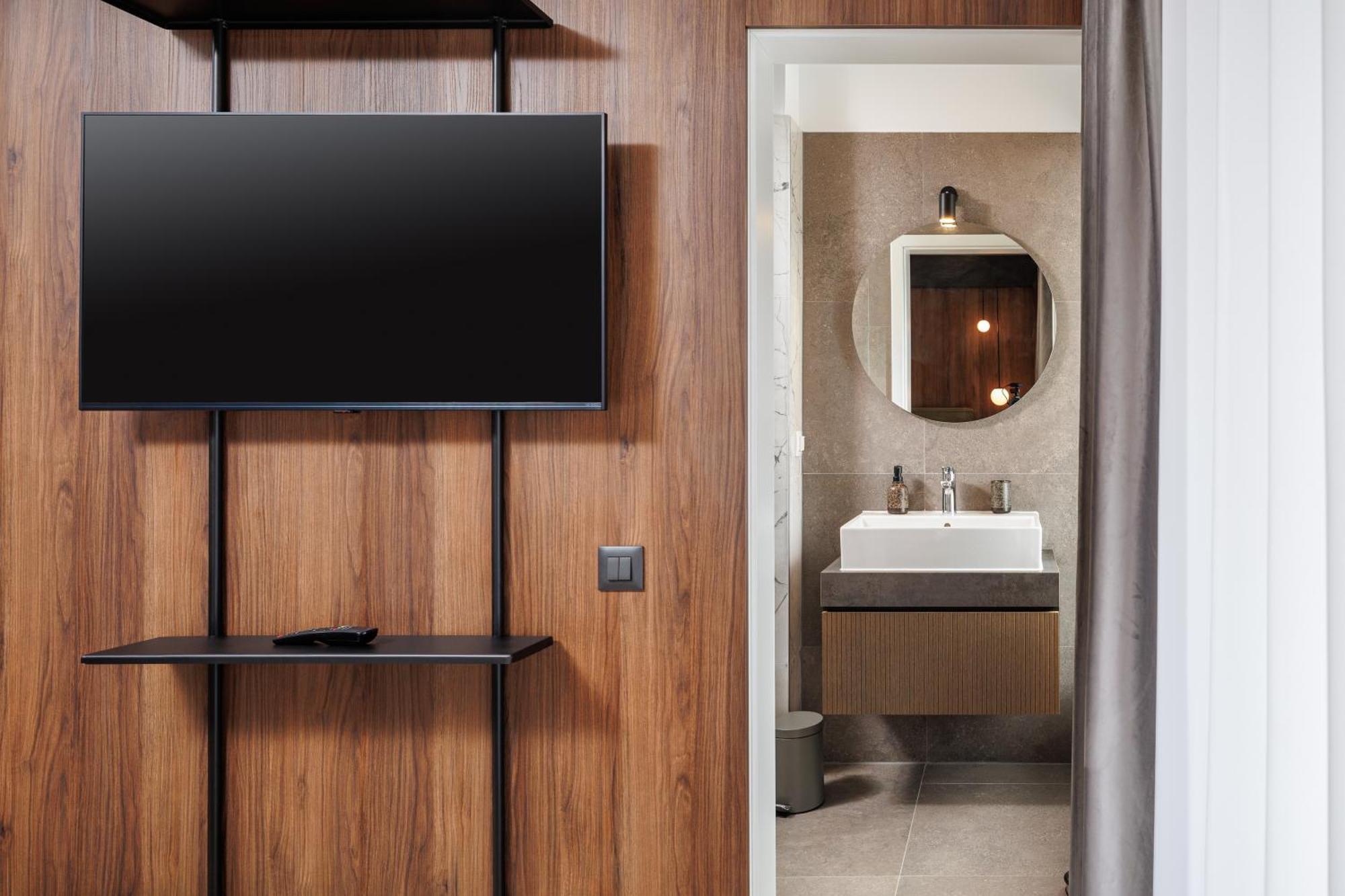 Mandala Designer Apartments With Free Private Parking, Near Mall Coresi Брашов Екстериор снимка
