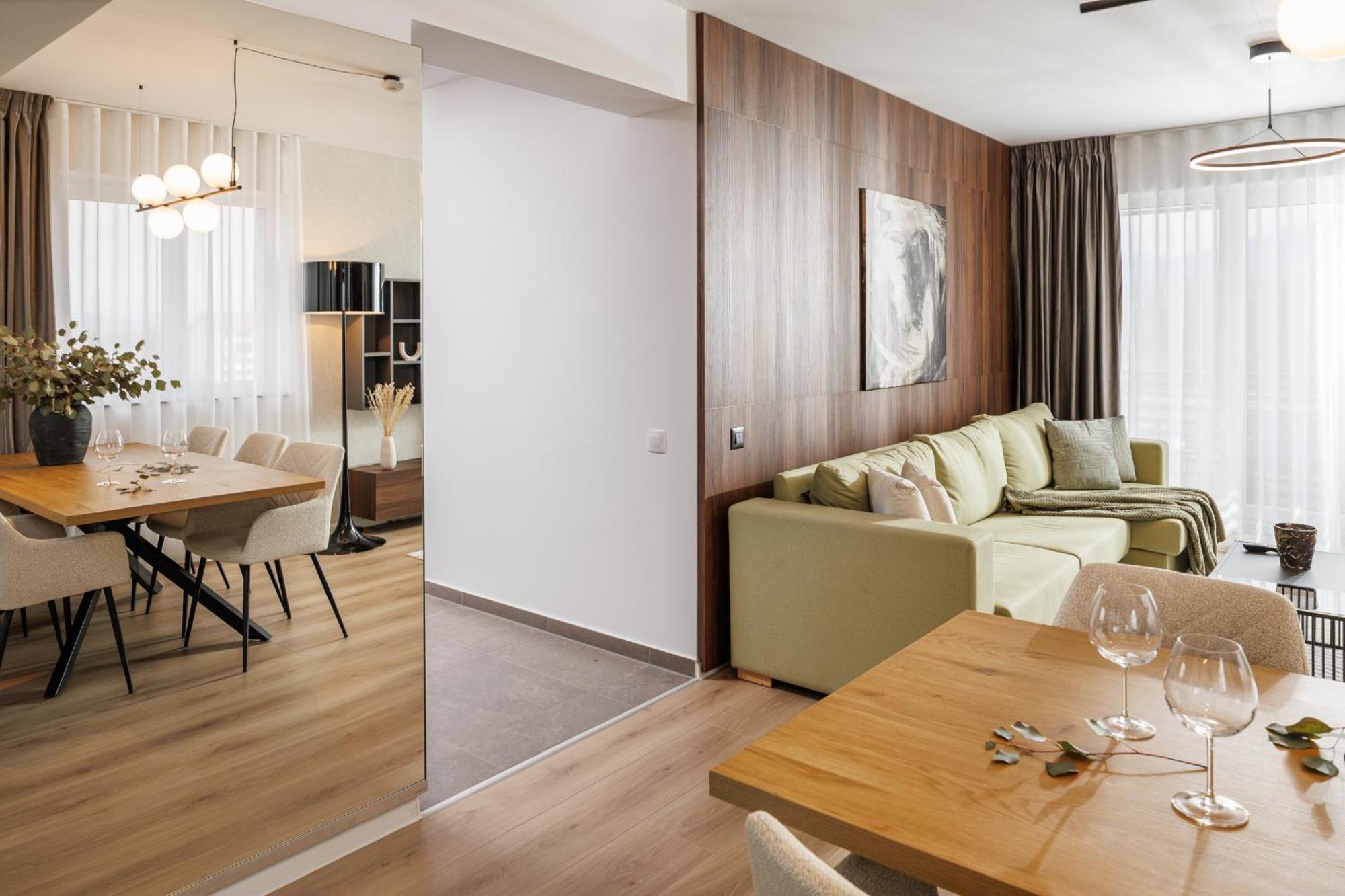 Mandala Designer Apartments With Free Private Parking, Near Mall Coresi Брашов Екстериор снимка