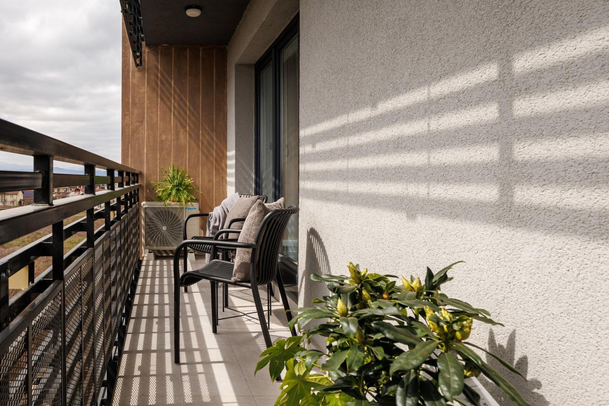 Mandala Designer Apartments With Free Private Parking, Near Mall Coresi Брашов Екстериор снимка